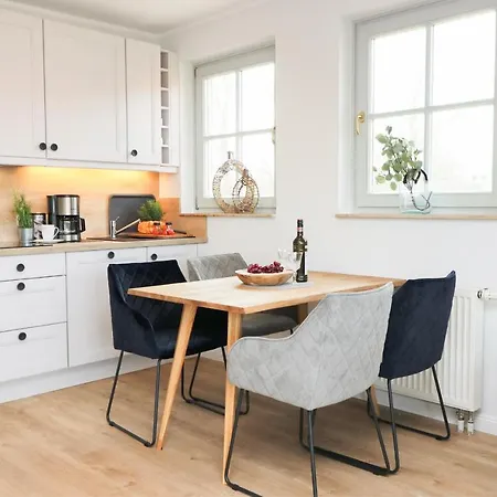 Oewern Diek App 12 * Wustrow (Fischland)